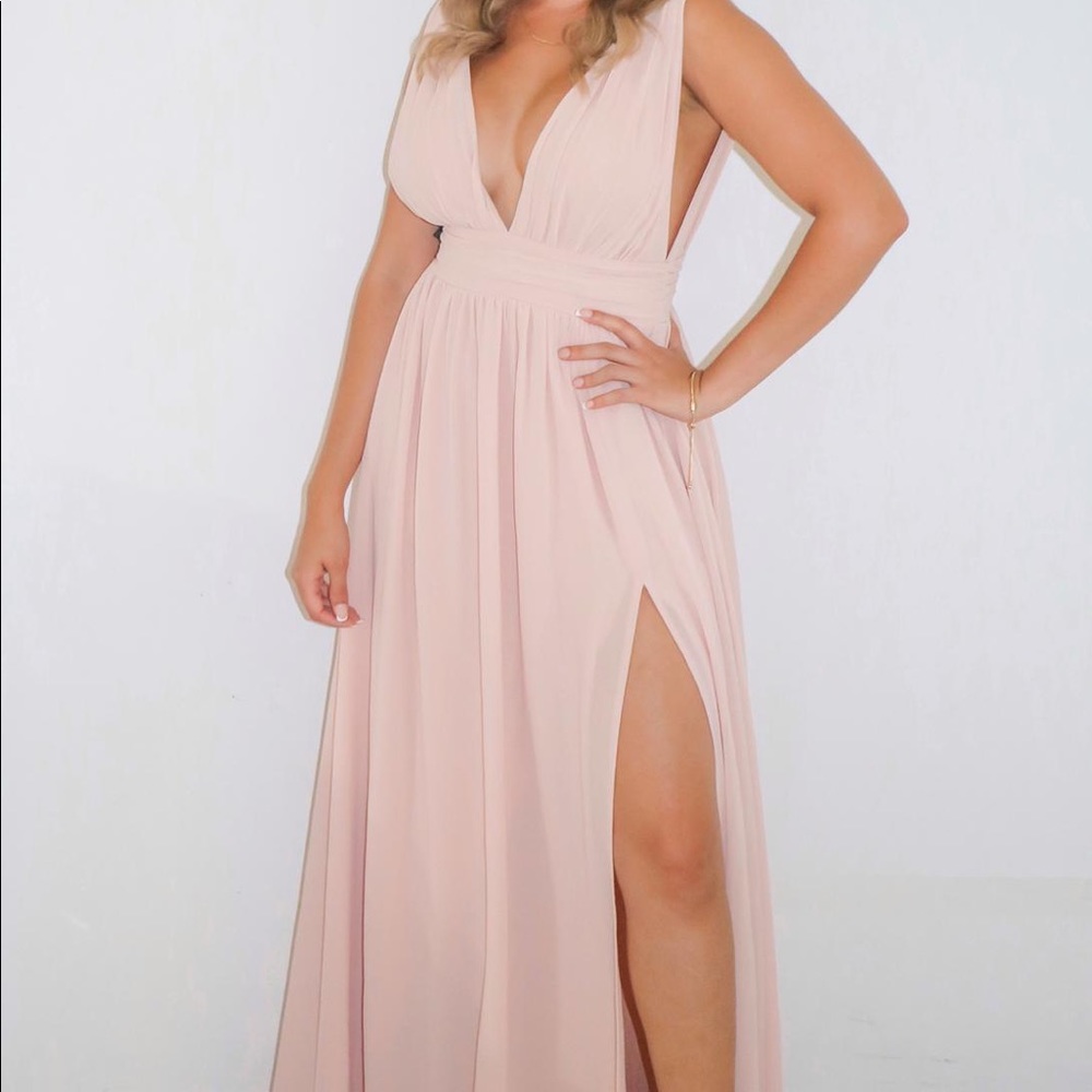 Lulu’s blush maxi dress S